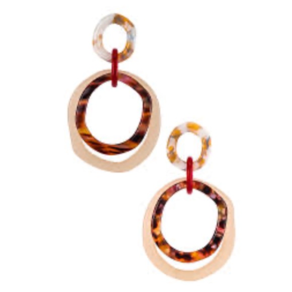 Lele Sadoughi Jewelry - NWT Lele Sadoughi resin drop hoop earrings